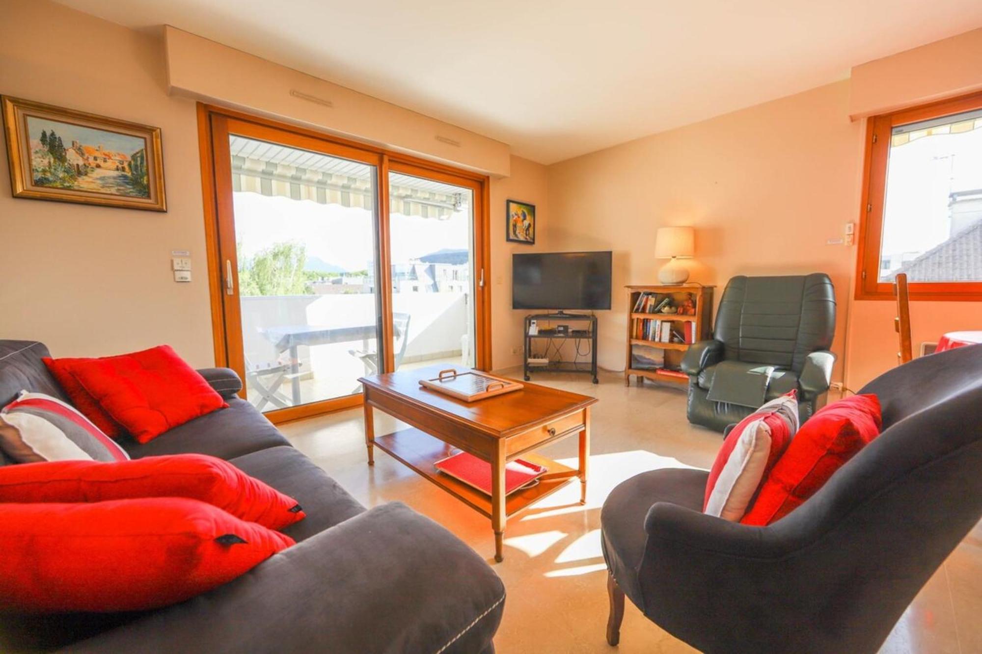 La Pause annécienne, appartement familial. Annecy Esterno foto